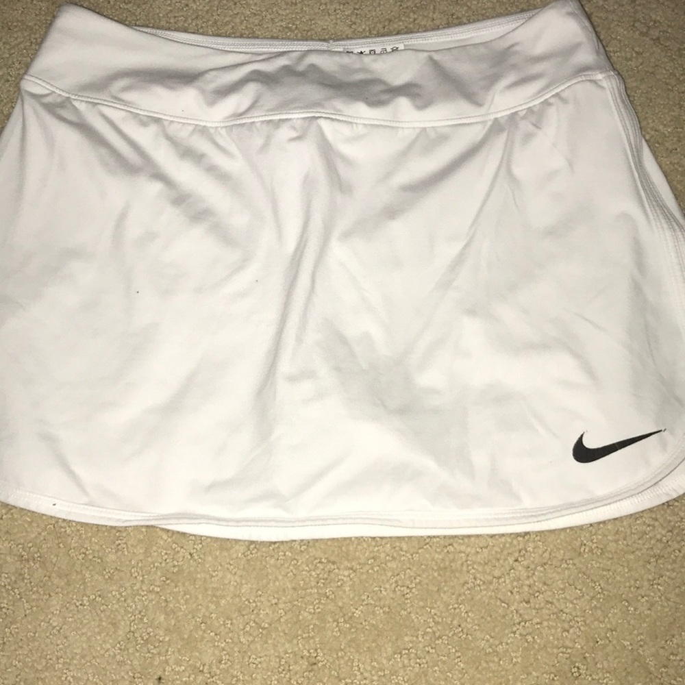 White nike tennis skirt